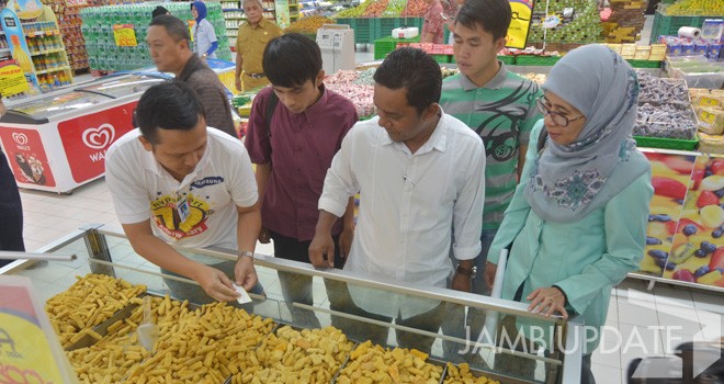 Razia BPOM dan YLKI Jambi